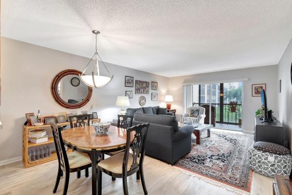 Huntington Lakes 2, 7006 Huntington Ln #202, Delray Beach, Florida 33446, image 1