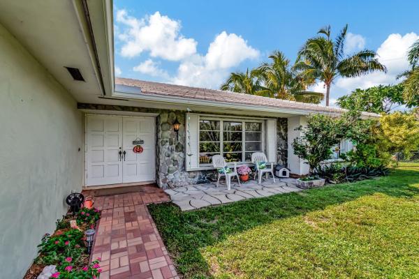 Golfview Harbour, 2561 SW 13th Ct, Boynton Beach, Florida 33426, image 1