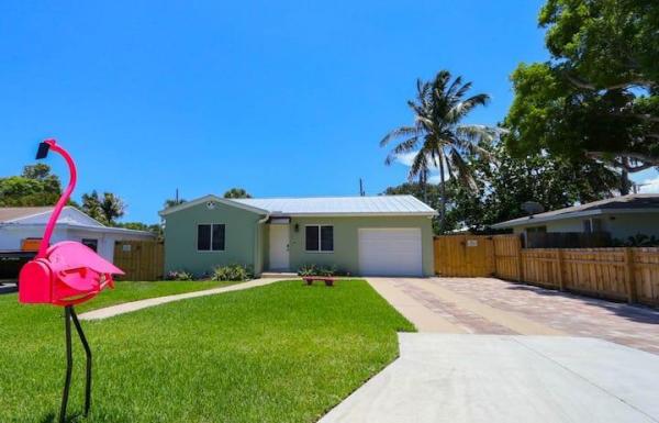 Boynton Beach No HOA, 208 SE 1st Ave, Boynton Beach, Florida 33435, image 1