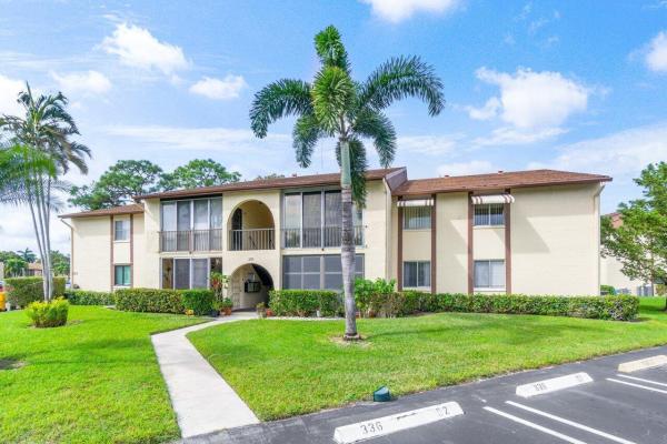 Pine Ridge South 3, 336 Knotty Pine Cir #D-2, Greenacres, Florida 33463, image 1