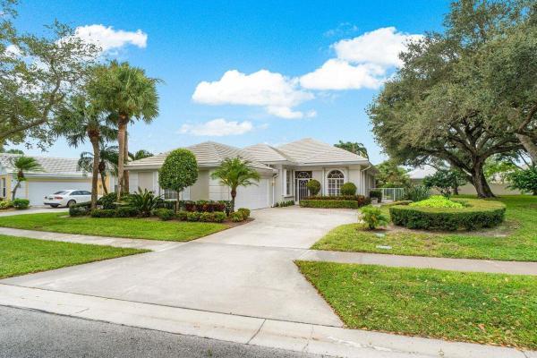 Garden Oaks, 8535 E Garden Oaks Cir, Palm Beach Gardens, Florida 33410, image 1