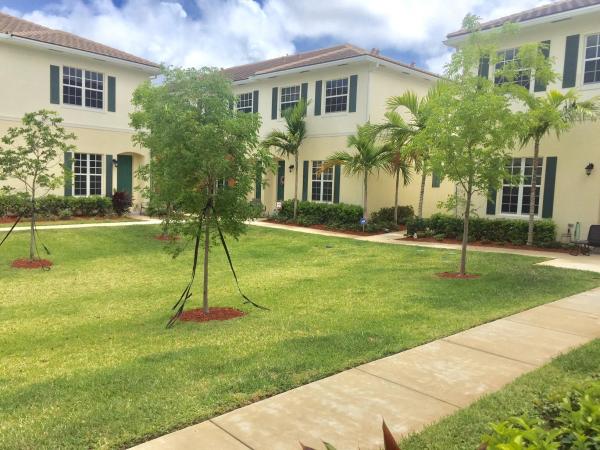Orchid Grove, 720 SW 2nd Ter, Pompano Beach, Florida 33060, image 1