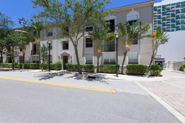 Garden Residences At CityPlace, 560 S Sapodilla Ave #303, West Palm Beach, Florida 33401, image 1