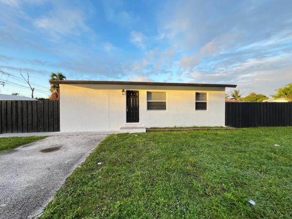 Bergantino Estates, 4419 Forest Rd, West Palm Beach, Florida 33406, image 1