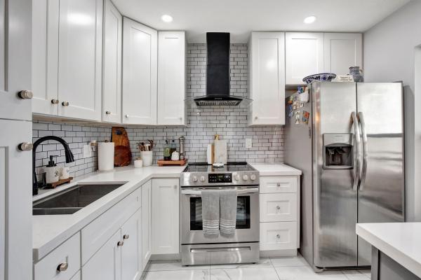 The Provinces Of Pierpointe At Pembroke Lakes, 11554 NW 10th St #11554, Pembroke Pines, Florida 33026, image 1