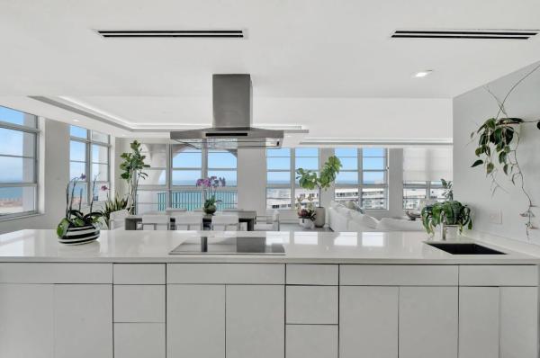 5660 Collins, 5660 Collins Ave #21C, Miami Beach, Florida 33140, image 1
