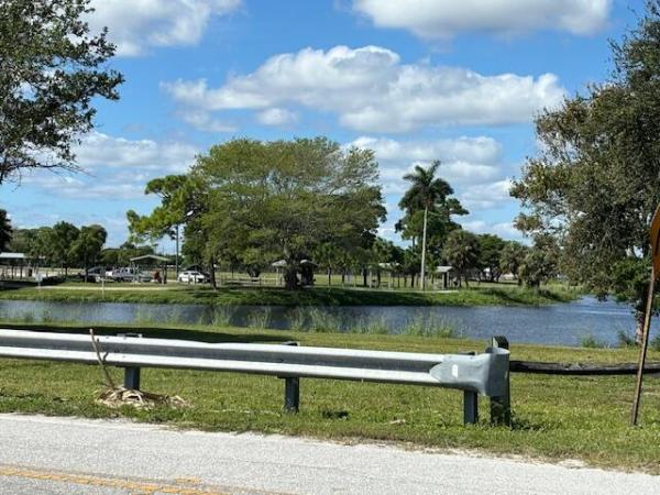 Lakeside Point Gardens, 2304 Lake Osborne Dr #6, Lake Worth Beach, Florida 33461, image 2