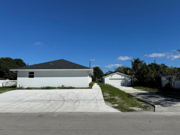 Hi-Pine Homesites, 820 Summer St, Lake Worth Beach, Florida 33461, image 1