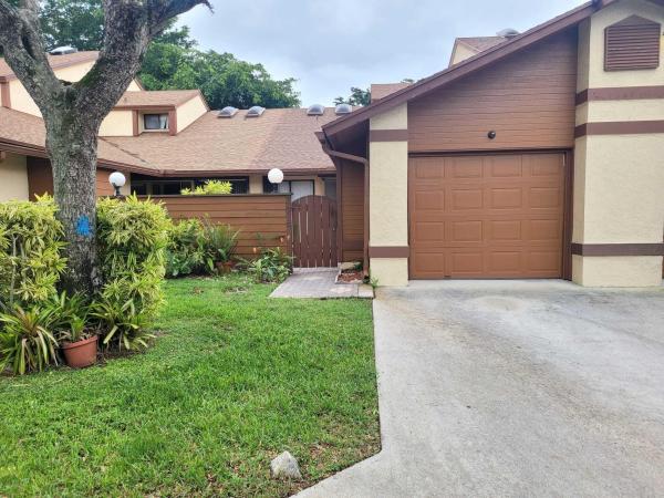 Timberline Lakes, 3618 Timberline Dr, West Palm Beach, Florida 33406, image 1