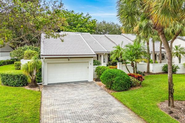 Essex At Hunters Run, 7 Clubhouse Ln, Boynton Beach, Florida 33436, image 1