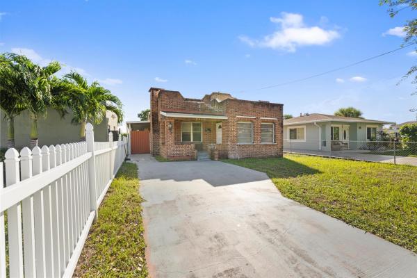 The Gardens, 4324 Garden Ave, West Palm Beach, Florida 33405, image 1