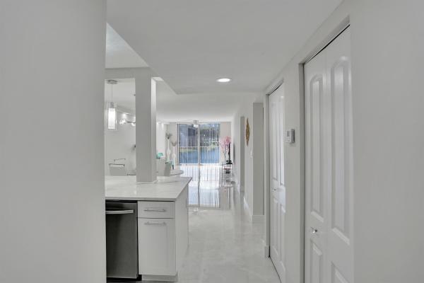 Huntington Lakes 2, 14307 Bedford Dr #206, Delray Beach, Florida 33446, image 1