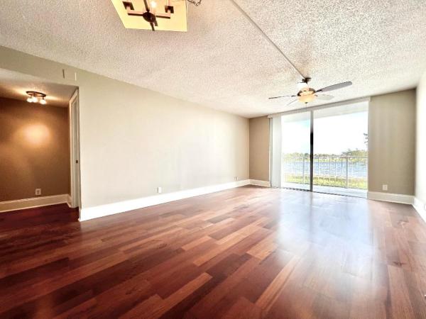 Breakwaters Of The Palm Beaches, 470 Executive Center Dr #2B, West Palm Beach, Florida 33401, image 1