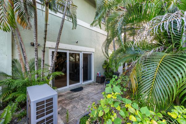 Washington Court Villas, 153 Hidden Court Rd #H-46, Hollywood, Florida 33023, image 2