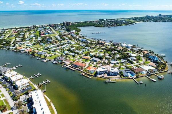 The Colonnades, 1176 Bayshore Dr #102, Fort Pierce, Florida 34949, image 1