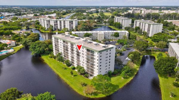 Water Chase At Cypress Bend, 2232 N Cypress Bend Dr #704, Pompano Beach, Florida 33069, image 1