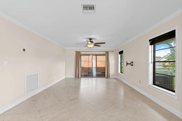 Seaway Patio Villas, 192 SE 1st Cir #14B, Boynton Beach, Florida 33435, image 2