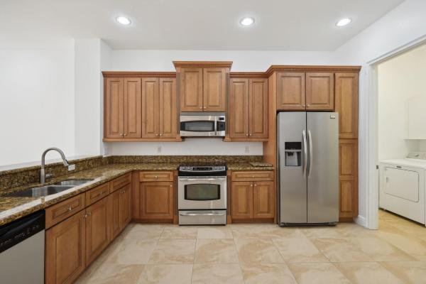 Cielo Townhomes, 4705 Artesa Way E, Palm Beach Gardens, Florida 33418, image 3