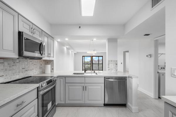 Huntington Lakes 3, 14476 Amberly Ln #608, Delray Beach, Florida 33446, image 1