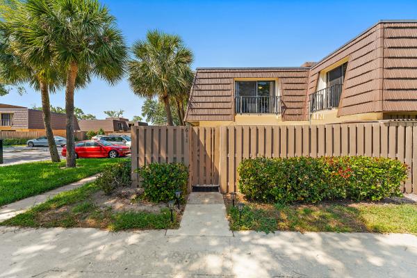 Sandalwood Estates, 611 6th Ct, Palm Beach Gardens, Florida 33410, image 1