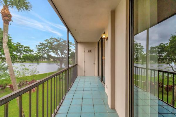 Seagrape At Las Verdes, 5160 Las Verdes Cir #310, Delray Beach, Florida 33484, image 2