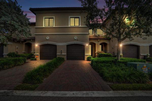 Eastside Village, 4220 N Dixie Hwy #71, Oakland Park, Florida 33334, image 1