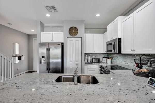 Eastside Village, 4220 N Dixie Hwy #71, Oakland Park, Florida 33334, image 2