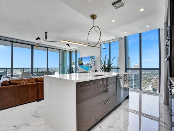 100 Las Olas, 100 E Los Olas Blvd #3301, Fort Lauderdale, Florida 33301, image 1