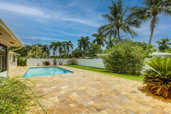 Pine Crest, 914 NE 2nd St, Pompano Beach, Florida 33060, image 1