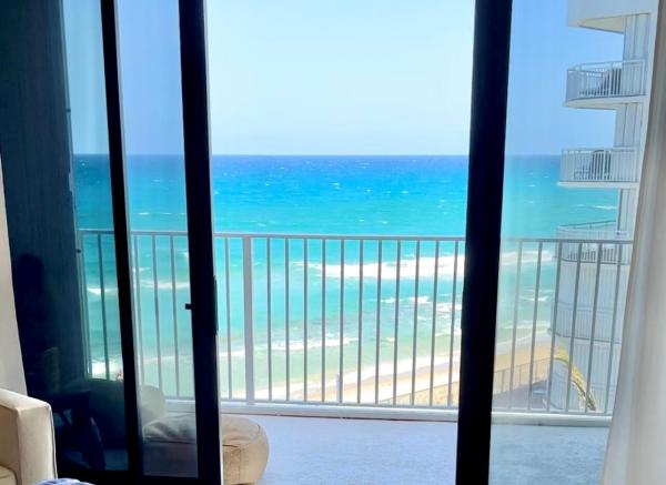 Mayfair House, 3590 S Ocean 606th Blvd #606, South Palm Beach, Florida 33480, image 1