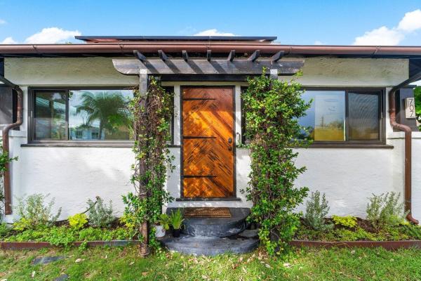 Seminole Heights, 707 Talladega St, West Palm Beach, Florida 33405, image 1