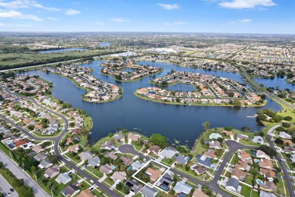 Lakes Of Lantana, 8386 Myakka Ct, Lake Worth, Florida 33467, image 3