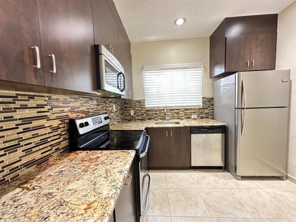 Water's Edge At Deerfield, 680 Cypress Club Way #K10, Deerfield Beach, Florida 33064, image 2
