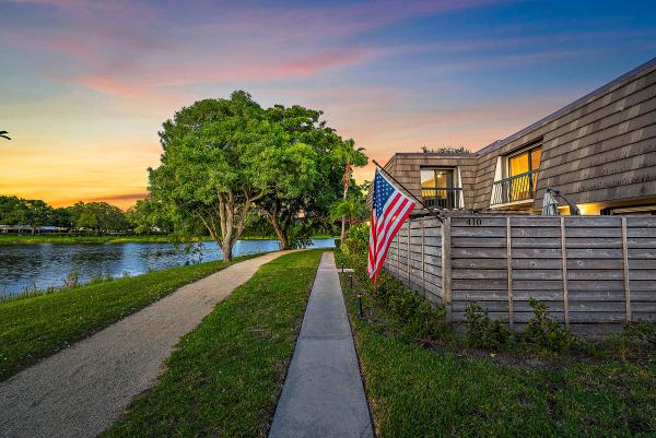 Glenwood Townhomes, 410 4th Ter, Palm Beach Gardens, Florida 33418, image 1