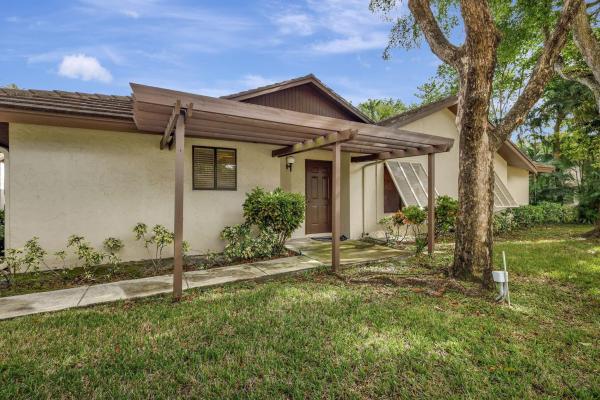 Banyan Springs Patio Villas, 10088 Shadywood Pl, Boynton Beach, Florida 33437, image 1