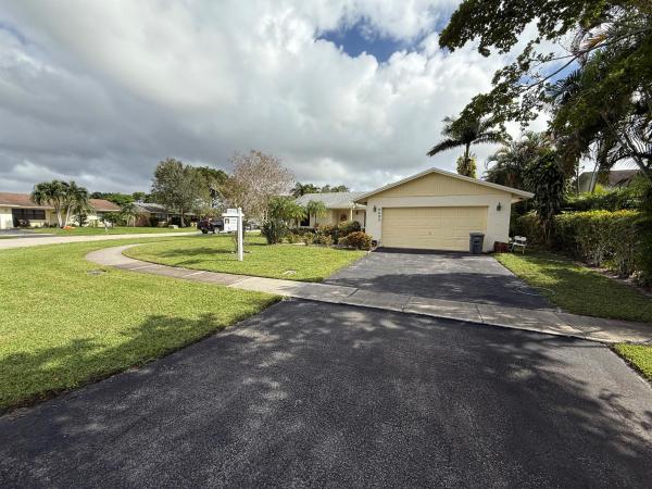 Saddlebrook, 9690 Saddlebrook Dr, Boca Raton, Florida 33496, image 1
