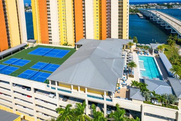 Marina Grande Club & Residences, 2650 Lake Shore Dr #2403, Riviera Beach, Florida 33404, image 1