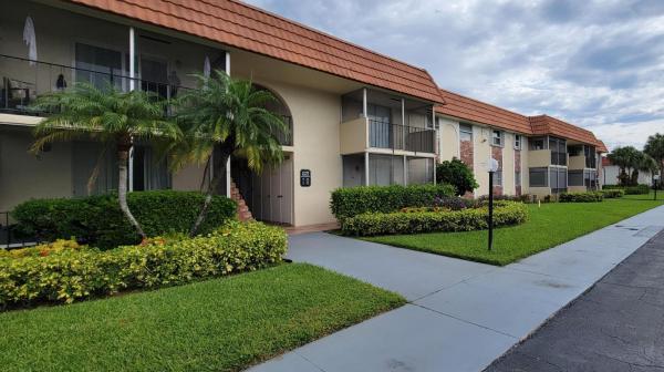 Edgewood, 22795 SW 66th Ave #105, Boca Raton, Florida 33428, image 3