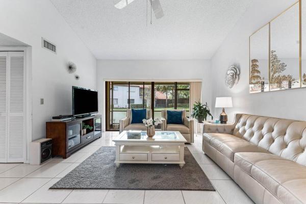 South Lake At Dos Lagos, 10 Via De Casas Sur #104, Boynton Beach, Florida 33426, image 1