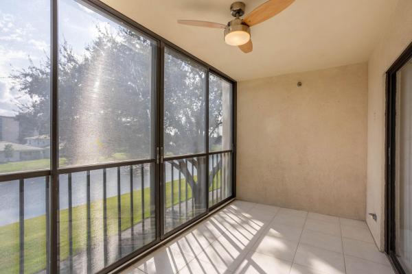 Huntington Lakes 5, 7290 Kinghurst Dr #301, Delray Beach, Florida 33446, image 1