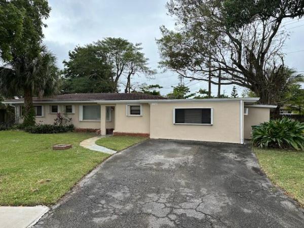 Jenada Villas, 2740 NW 9th Ln, Wilton Manors, Florida 33311, image 1