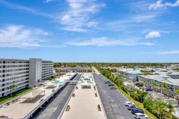 Lake Harbour Towers East, 801 Lake Shore Dr #802, Lake Park, Florida 33403, image 1