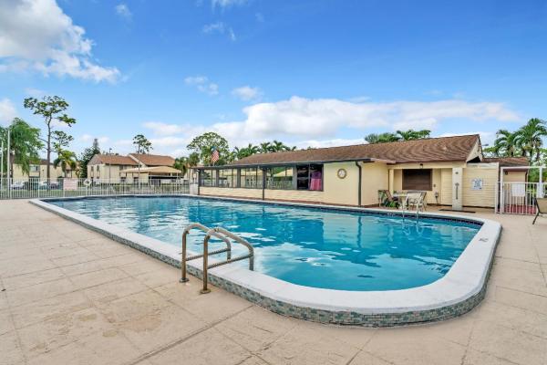 Pine Ridge South 3, 329 Knotty Pine Cir #A-2, Greenacres, Florida 33463, image 3