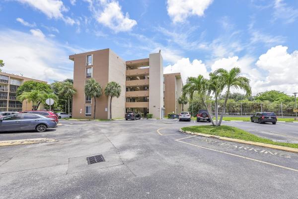 Parkside, 9110 Fontainebleau Blvd #402, Fountainebleau, Florida 33172, image 1