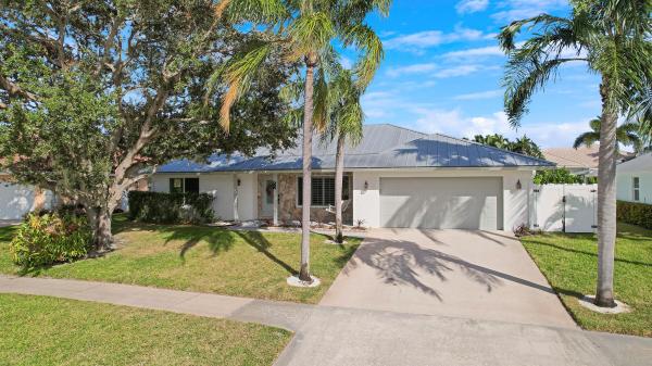 Tequesta Pines, 52 Pinehill Trl, Tequesta, Florida 33469, image 1