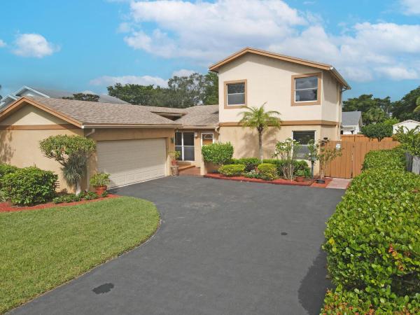 Gates Of Hillsboro, 4065 NW 1st Pl, Deerfield Beach, Florida 33442, image 1
