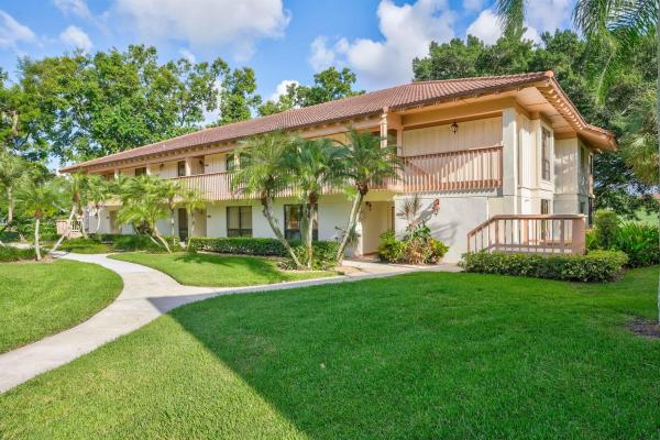 Golf Villas, 456 Brackenwood Ln, Palm Beach Gardens, Florida 33418, image 1