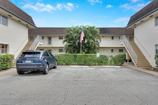 Manson, 10270 N Military Trl #4b, Palm Beach Gardens, Florida 33410, image 1