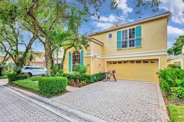 Villa D'Este, 22 Via Del Corso, Palm Beach Gardens, Florida 33418, image 1