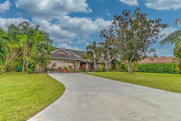 Country Club Estates Parc, 1138 SW Greenbriar Cv, Port St. Lucie, Florida 34986, image 1